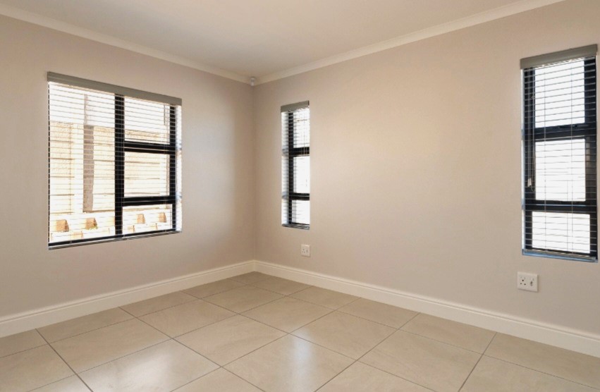 3 Bedroom Property for Sale in Rouxville Western Cape